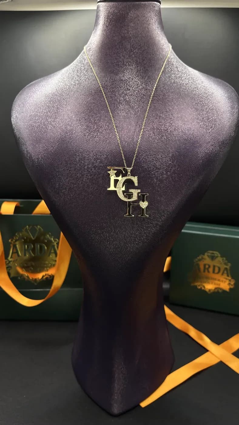 Üç Harfli Monogram Kolye